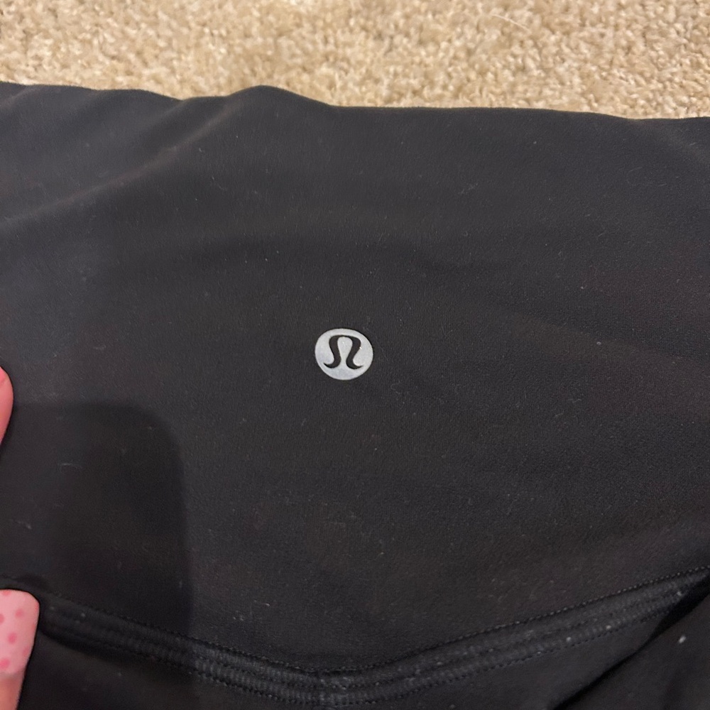Lululemon leggings back